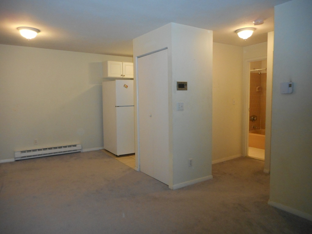 112 Sycamore St, Winter Hill