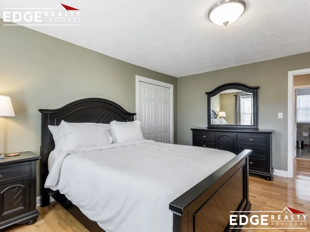 24 Fairmount Ave, West Somerville