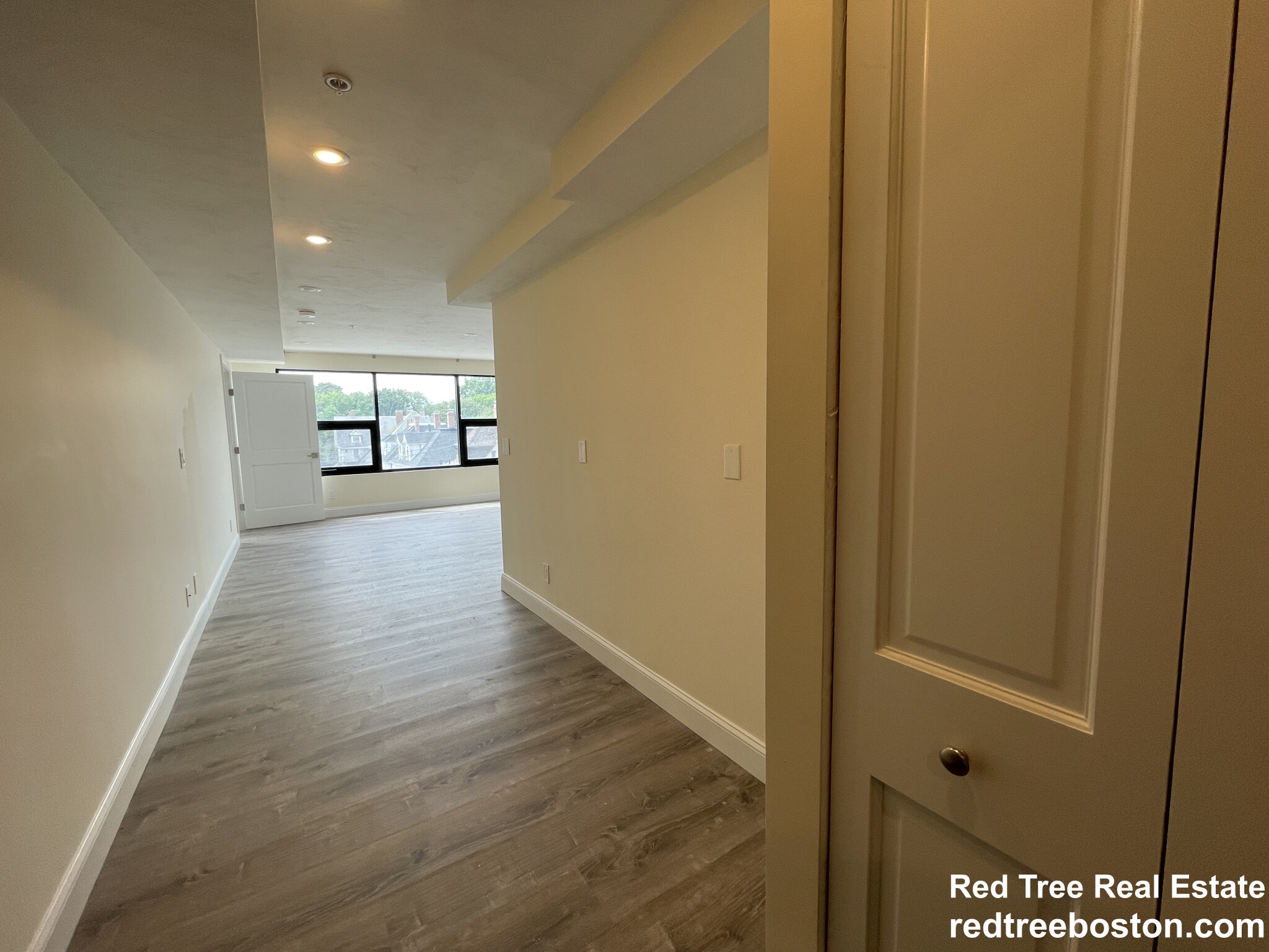 1028 Commonwealth Ave, Boston