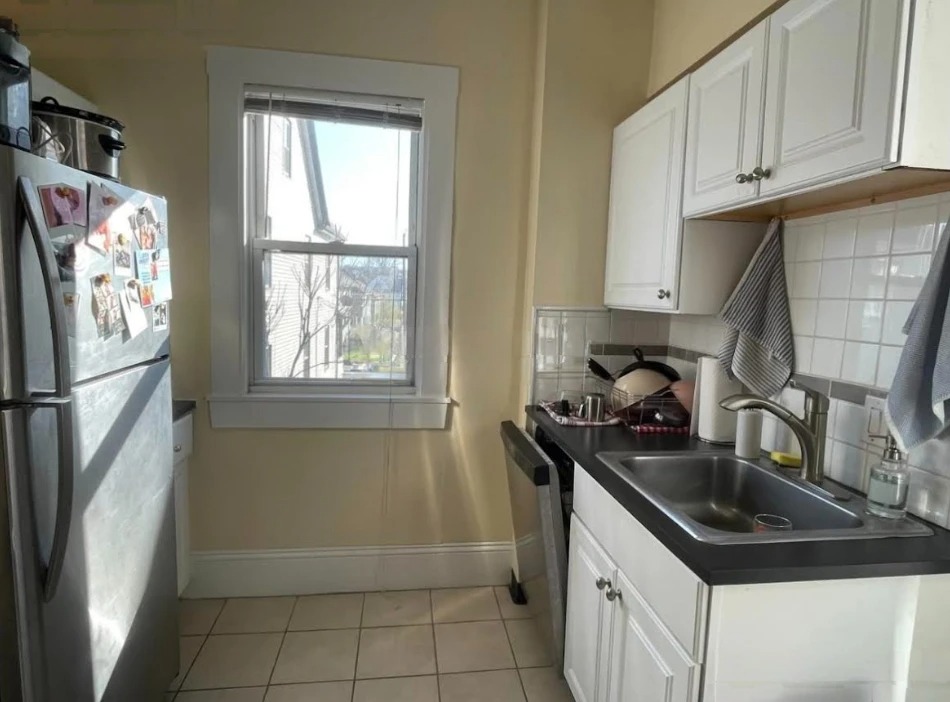 8 Bennett St, South Medford