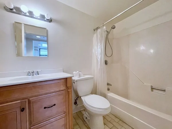 102 Gainsborough, Fenway