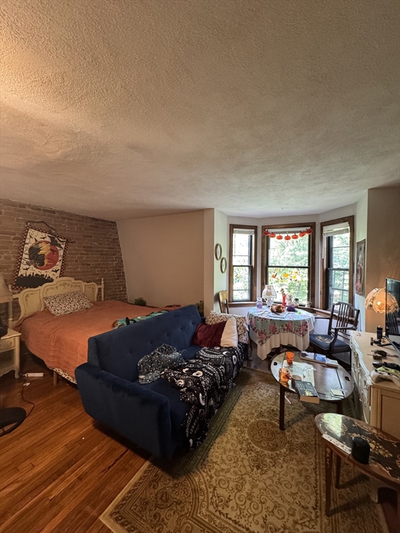 10 Wellington, South End