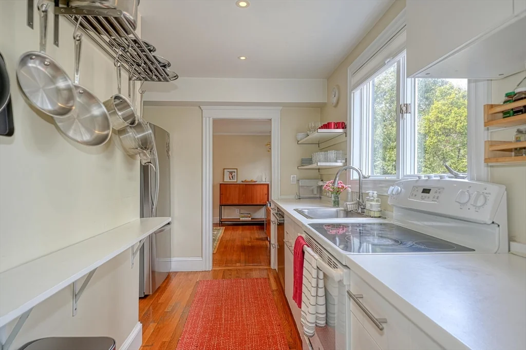 60 Kilburn Rd, Belmont