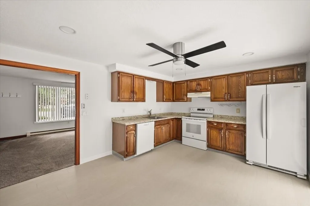 9 Village Way, Norton