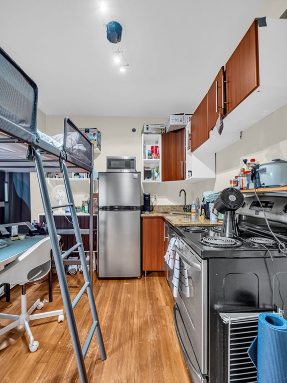 97 College Ave, Somerville