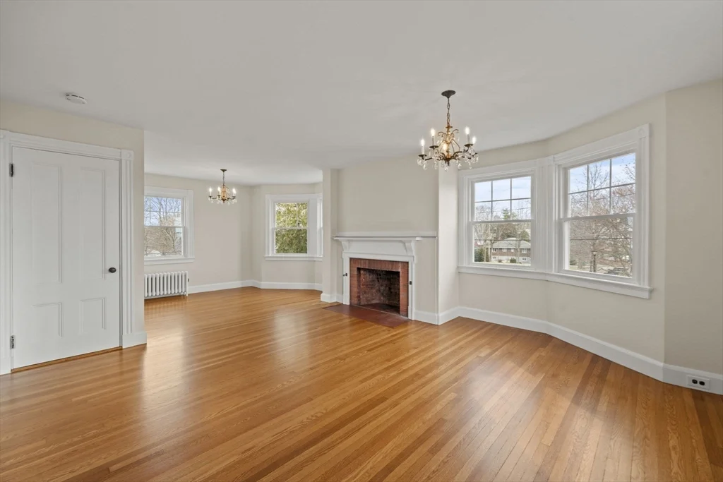 60 Powder House Rd, Lawrence Estates
