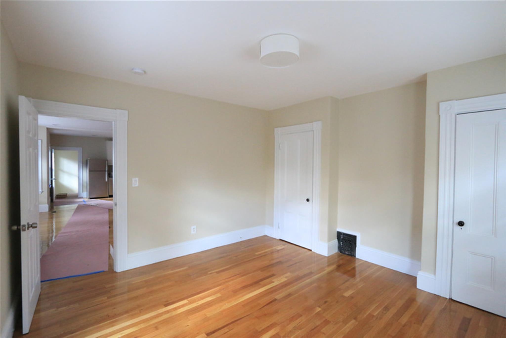 18 Chandler St, Tufts