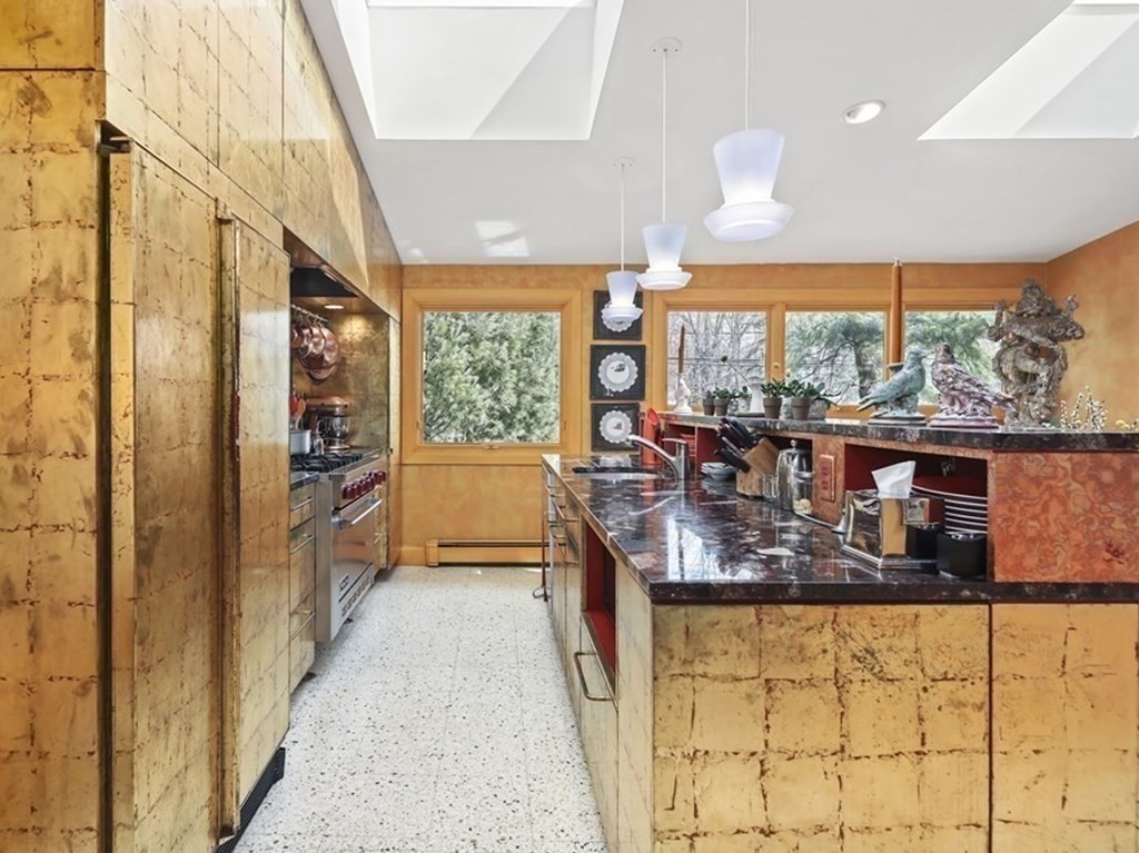 38 Cumberland Ave, Brookline