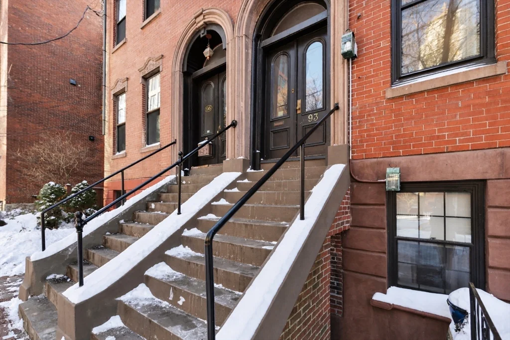 93 Third St, East Cambridge