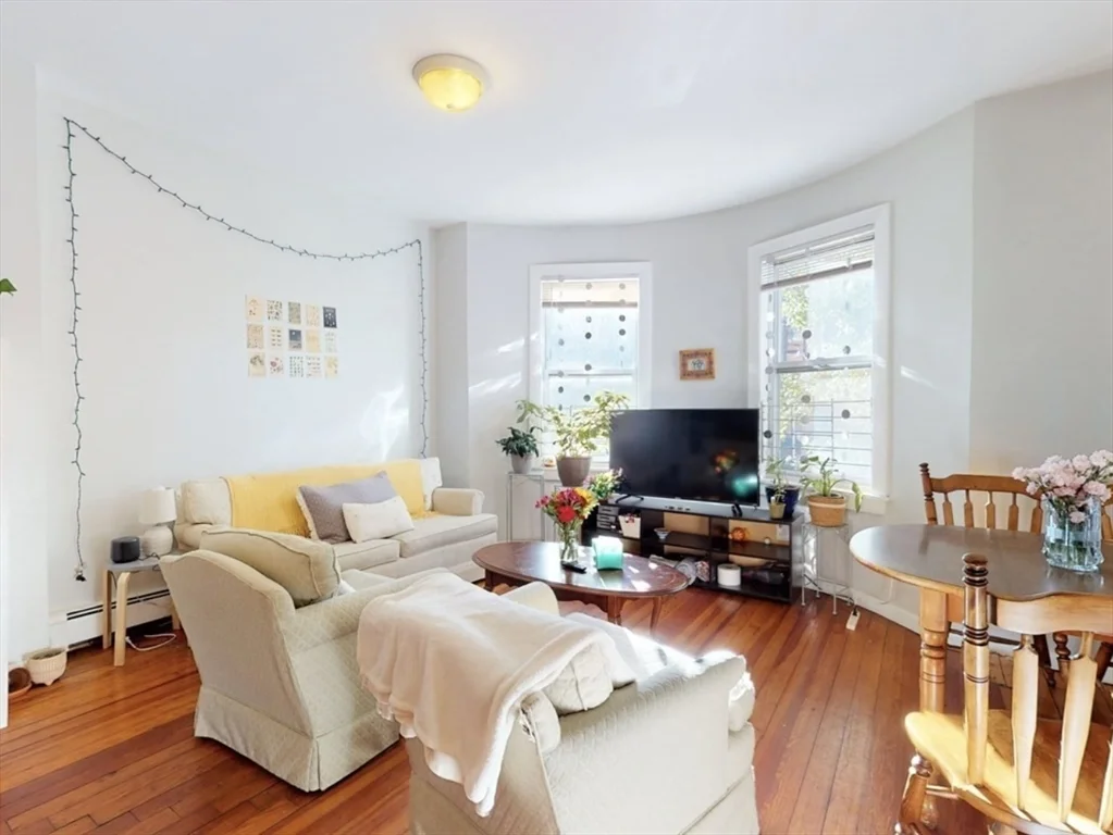 32 S Huntington, Mission Hill