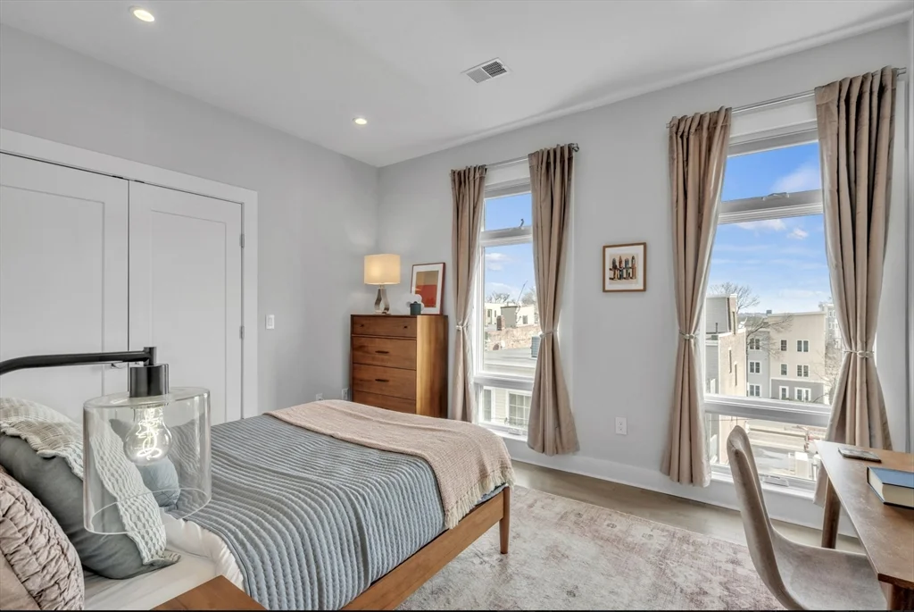 232 Old Colony Ave, South Boston