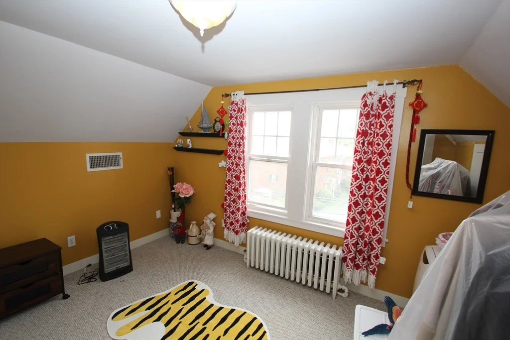 24 Arlington Rd, Woburn