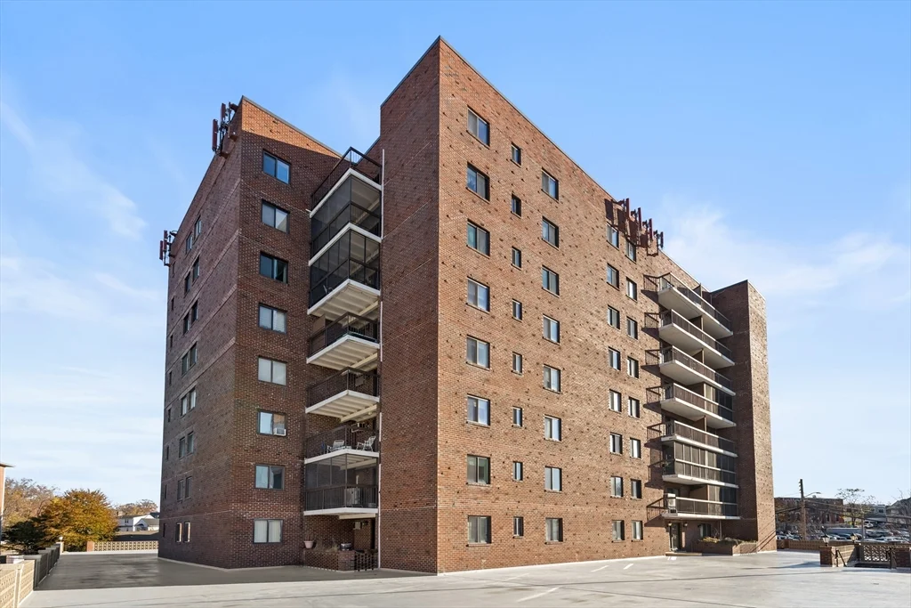 47 Mystic St, Arlington