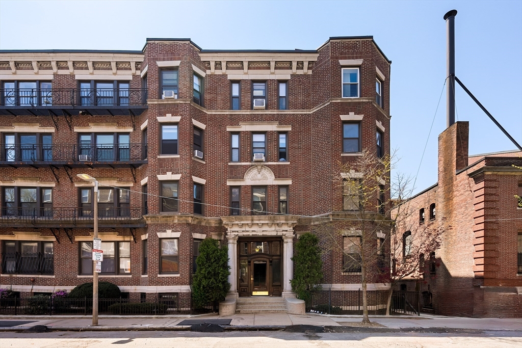 107 Jersey St, Fenway