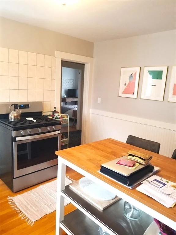 49 Newland Rd, Arlington