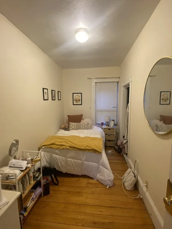 111 H St, South Boston