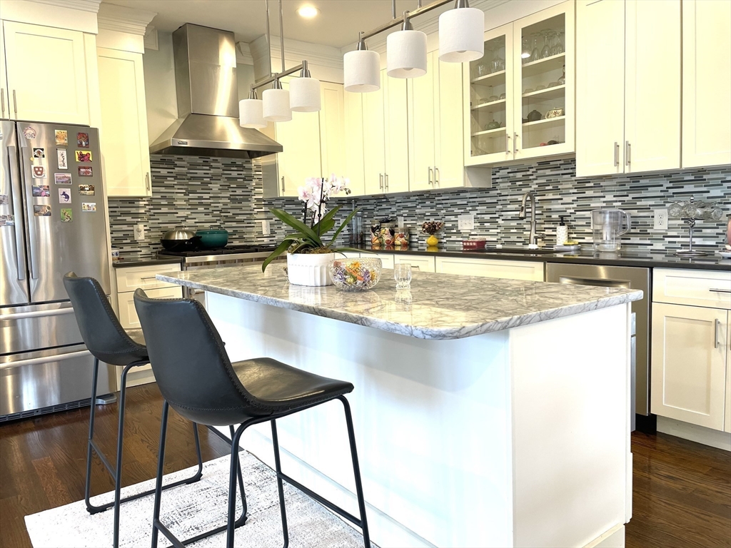 884 Chestnut St, Waban