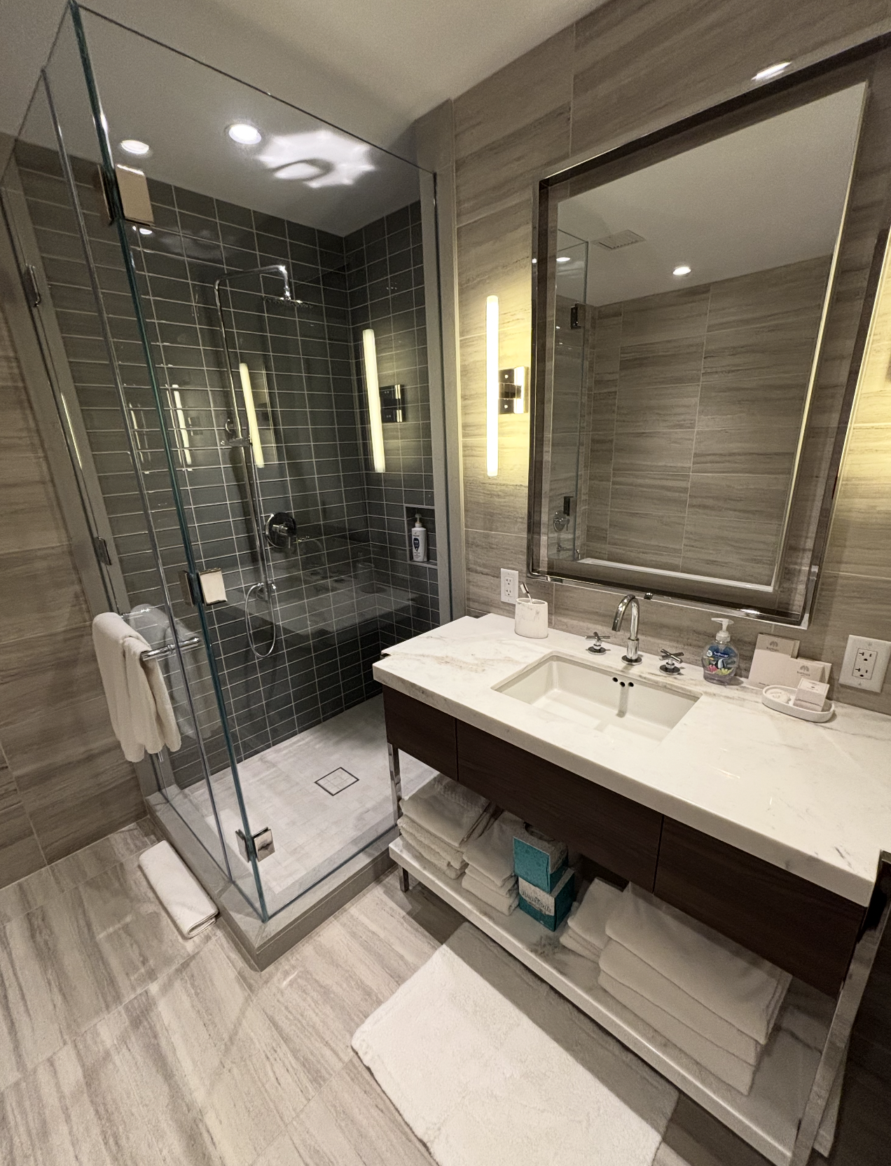 430 Stuart St, Back Bay