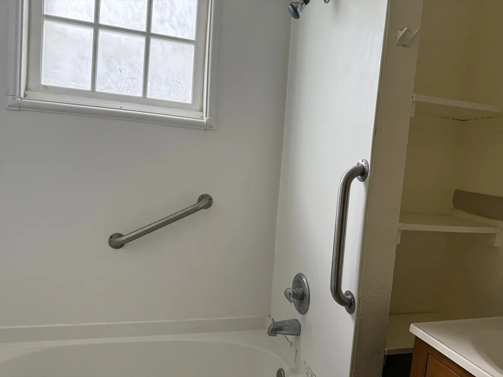 125 High St, North Attleboro