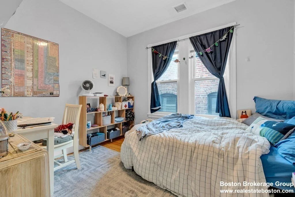 180 St Alphonsus, Mission Hill