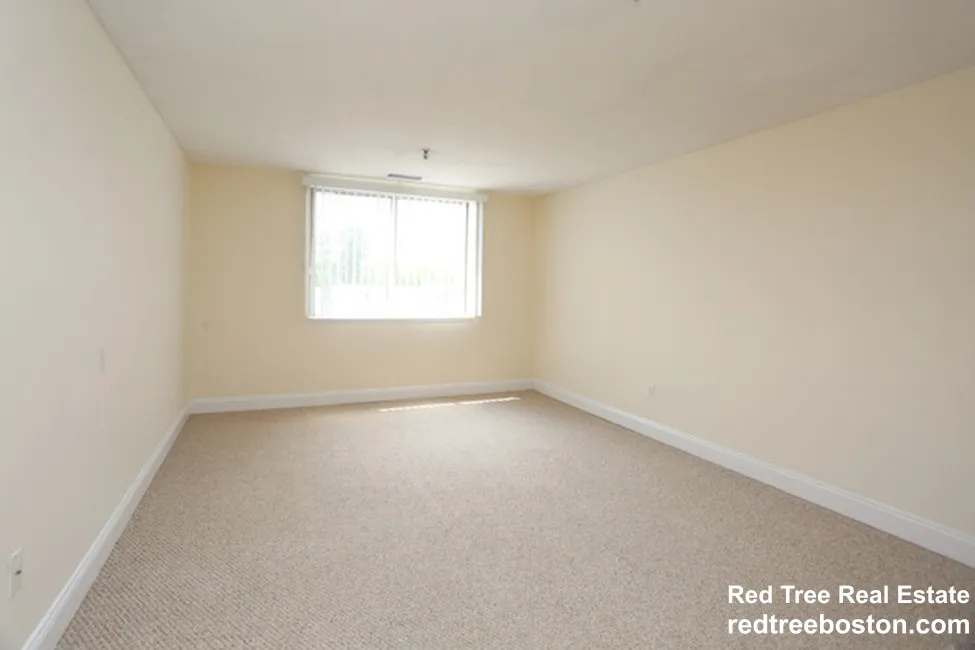 1079 Commonwealth Ave, Allston