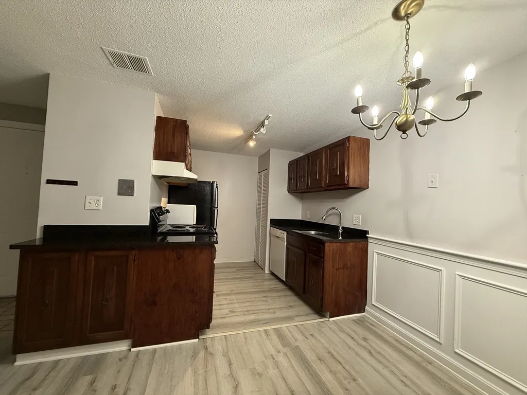 34 Walden Dr, Natick