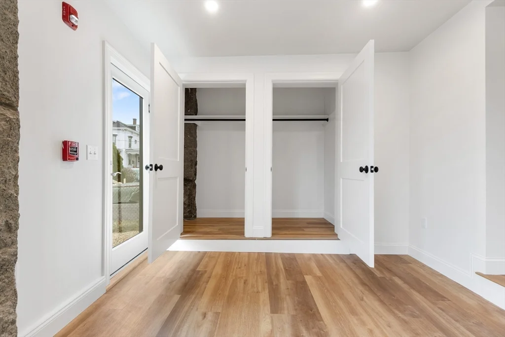 32 Beacon St, Gloucester