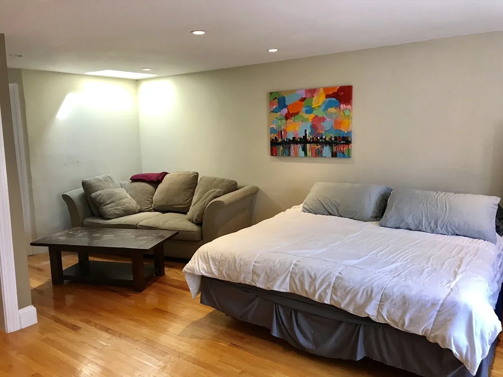 76 Commonwealth Ave, Back Bay