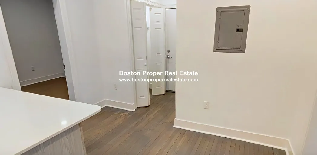 11 Queensberry St, Fenway