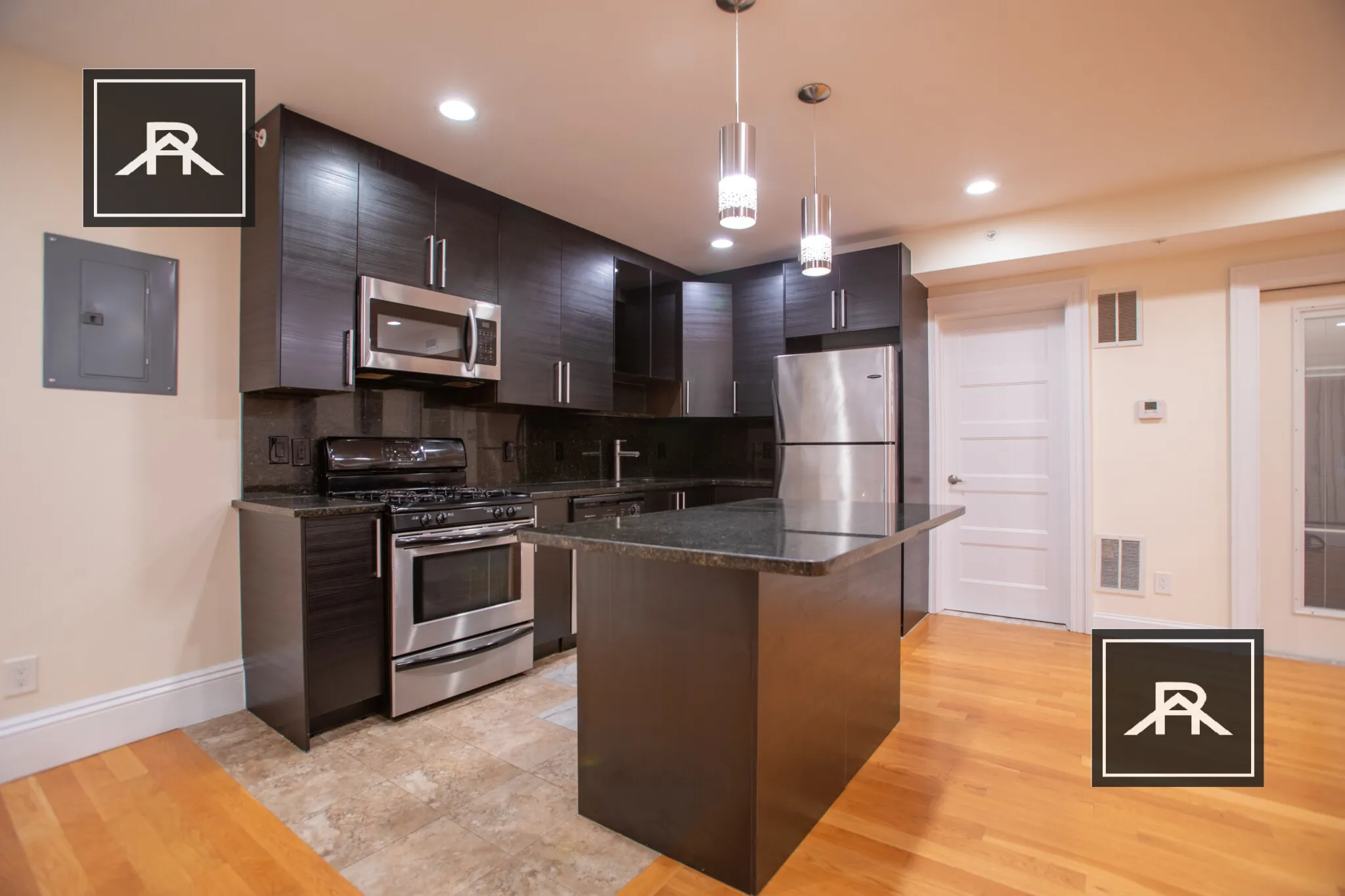 1616 Beacon St, Corey Hill