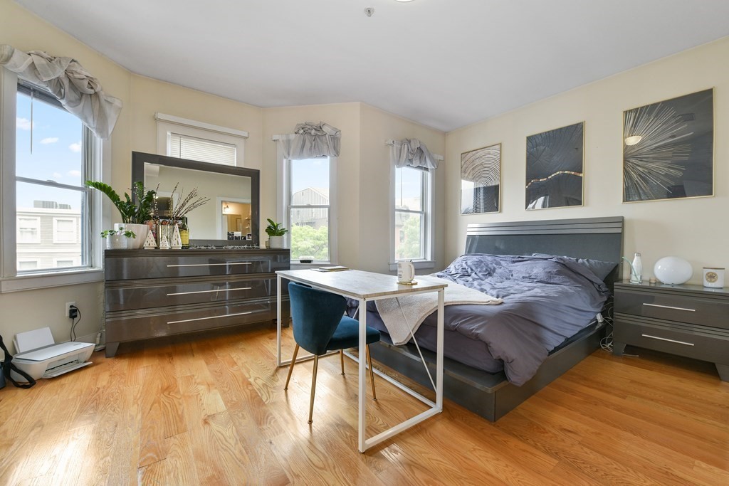 327 W Broadway, South Boston