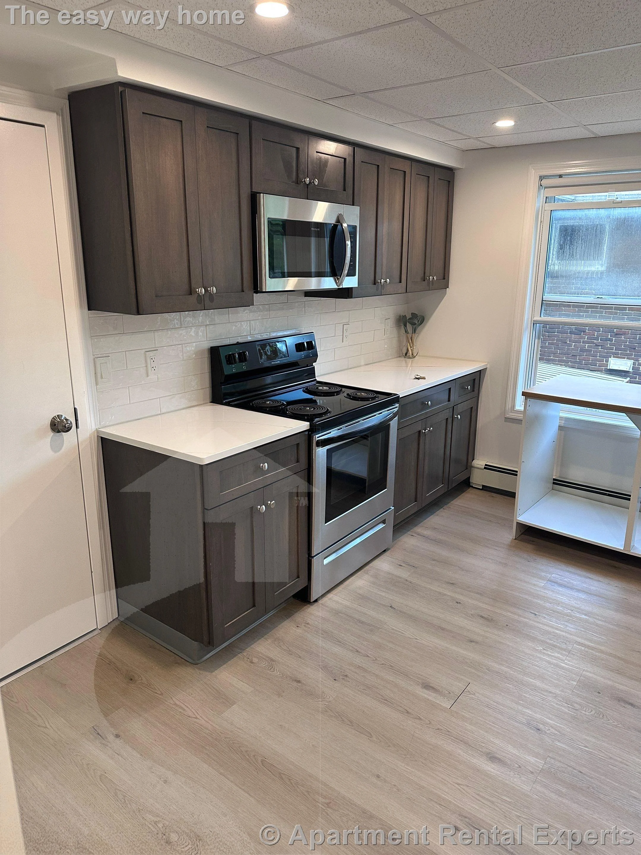 301-303 Boston Ave, Tufts