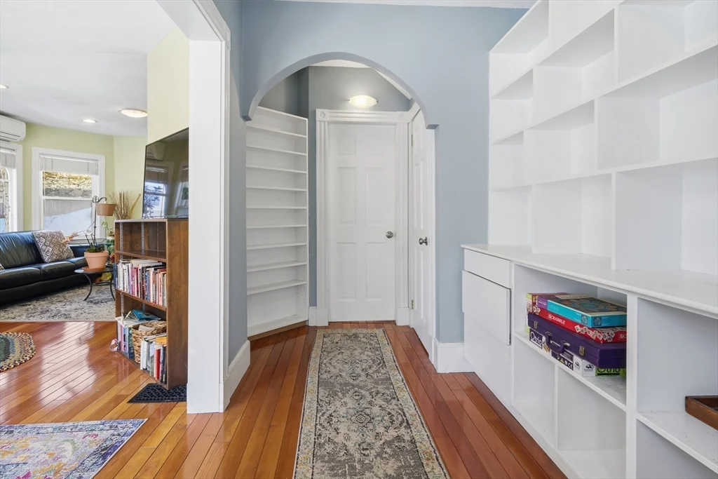 11 Asticou, Jamaica Plain