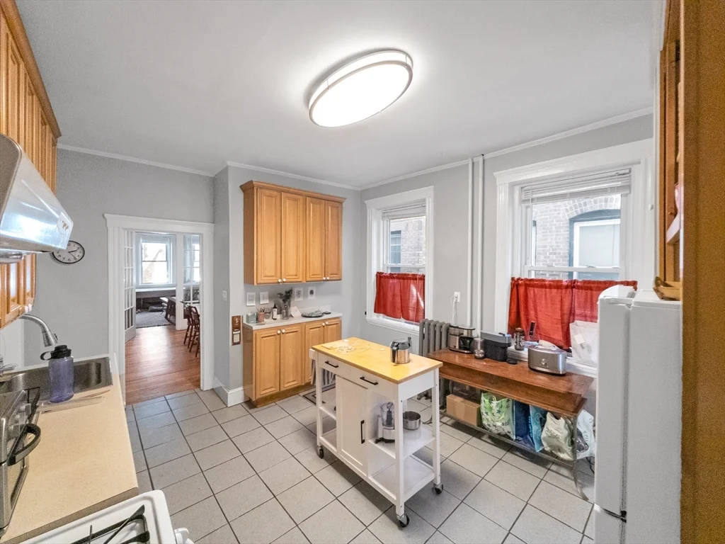 593 Centre St, Jamaica Plain