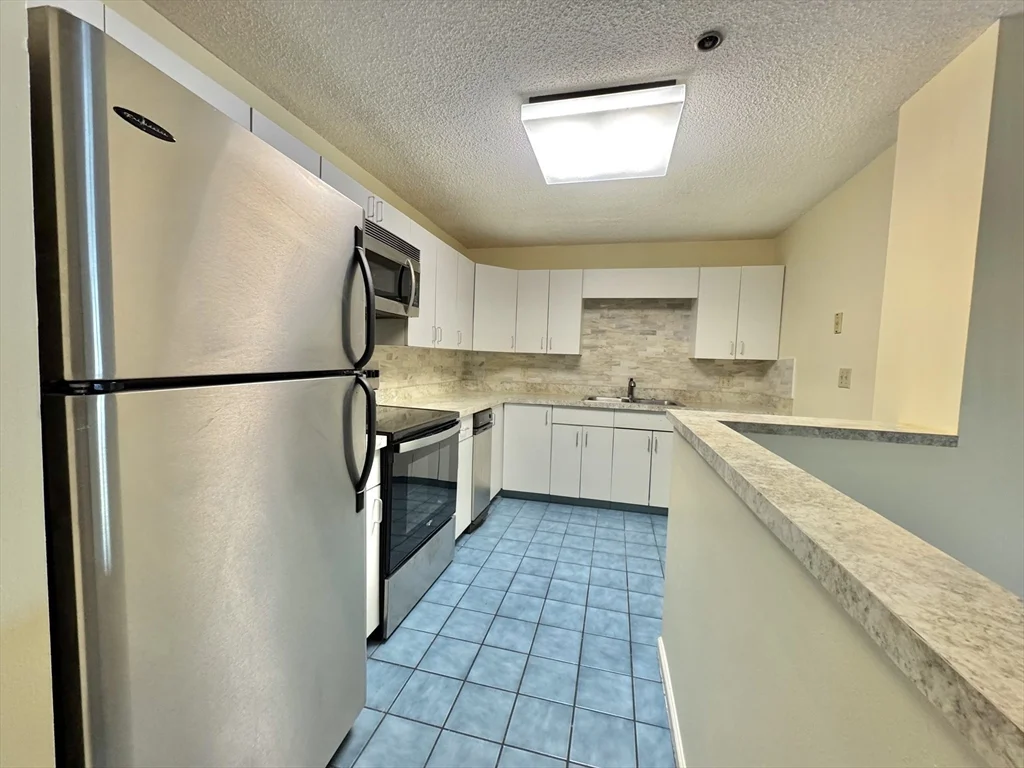 24 Corey St, Everett