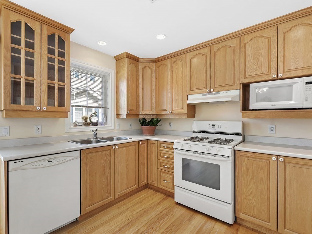 40 Myrtle St, Waltham