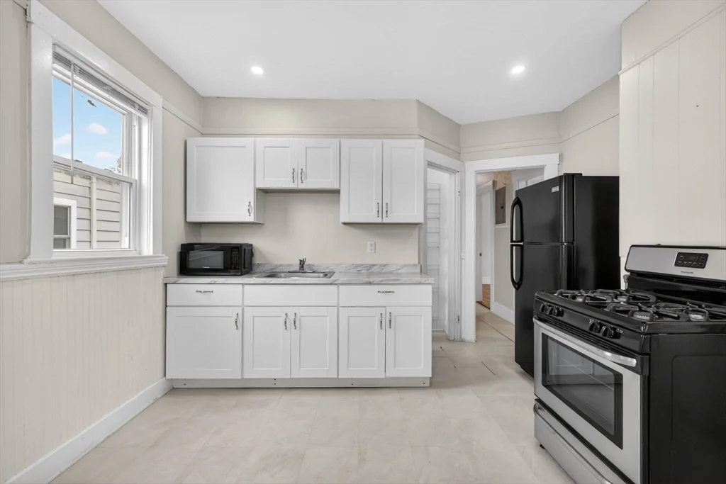 64 Topliff, Dorchester