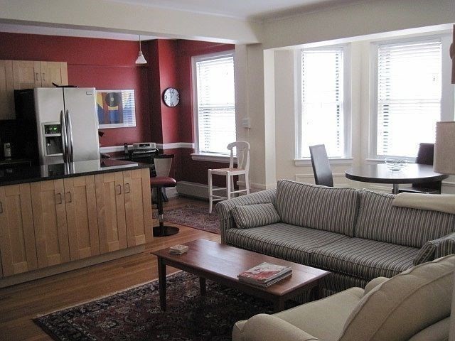 988 Memorial Dr, West Cambridge