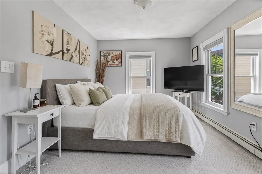 17-B Bonair St, East Somerville