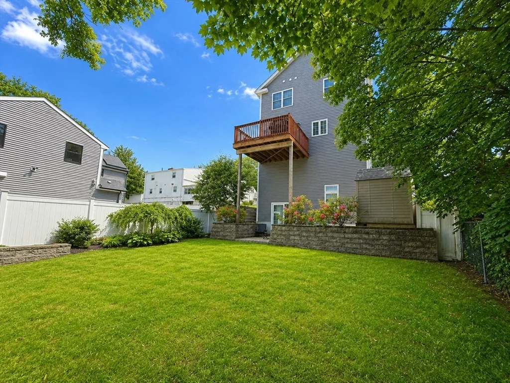 28 Park Ave, Medford