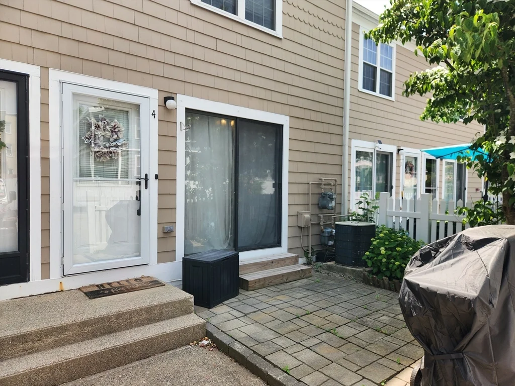 129 Lowell St, Peabody
