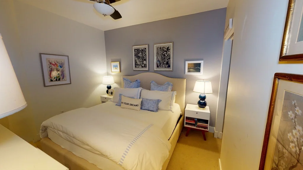 360 Newbury St, Back Bay