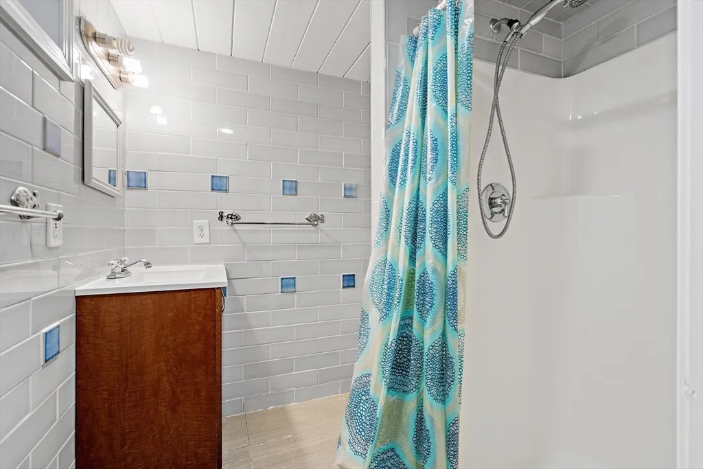 379 Concord Rd, Sudbury