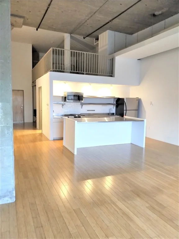 156 Porter St, East Boston