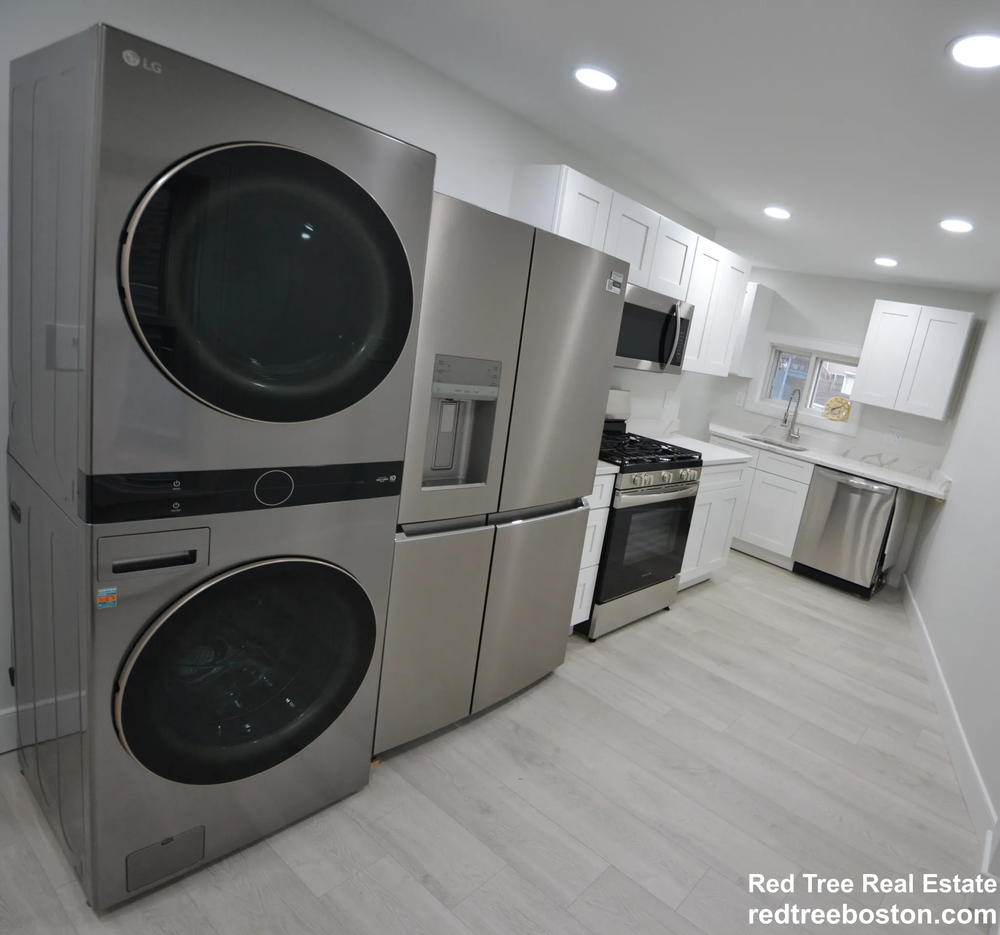 15 Avalon St, Revere