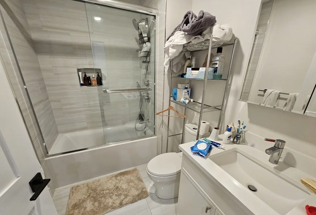 9 Everett St, Allston