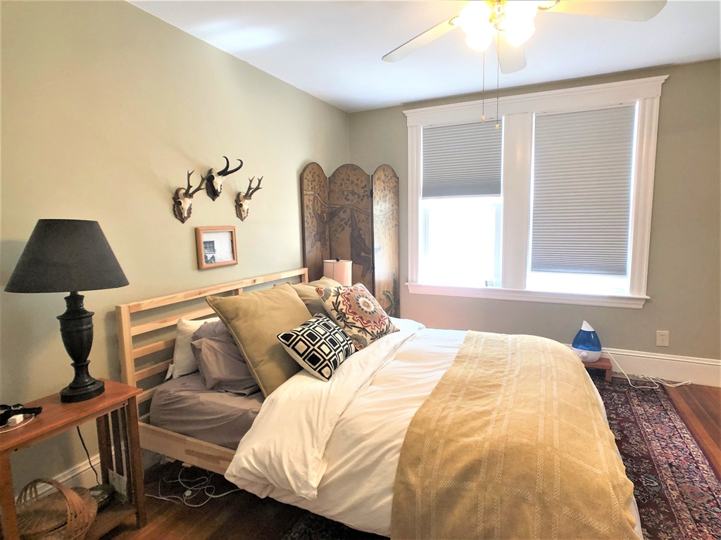 13 Benefit St, Waltham