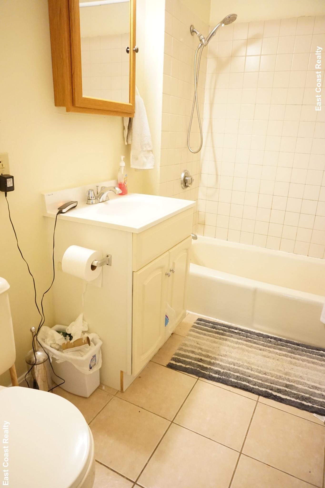 12 Lorraine Ter, Allston