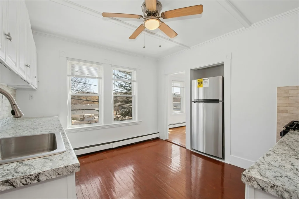78 Grove St, Gloucester
