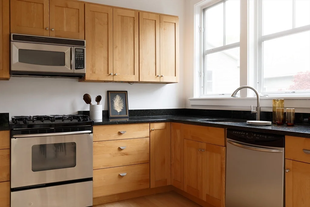 94 Hampshire St, The Port